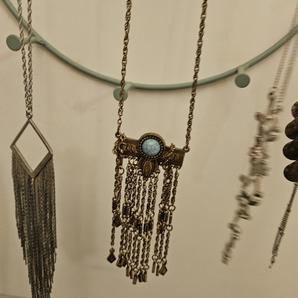 NECKLACE BUNDLE - Picture 5 of 9